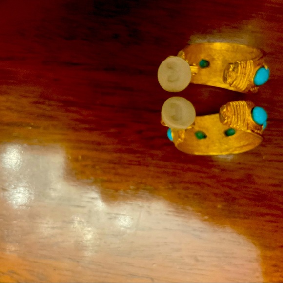 Vintage Kenneth J Lane Hoop earrings with turquoise Cabochons and gold plated - Picture 2 of 3